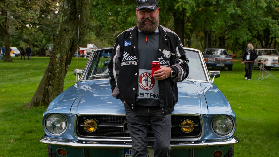 Mustang-People03b Mustang-People03b