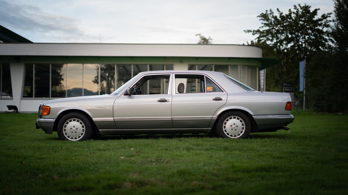 Mercedes-S-Klasse-W126-420SE-1989-L009