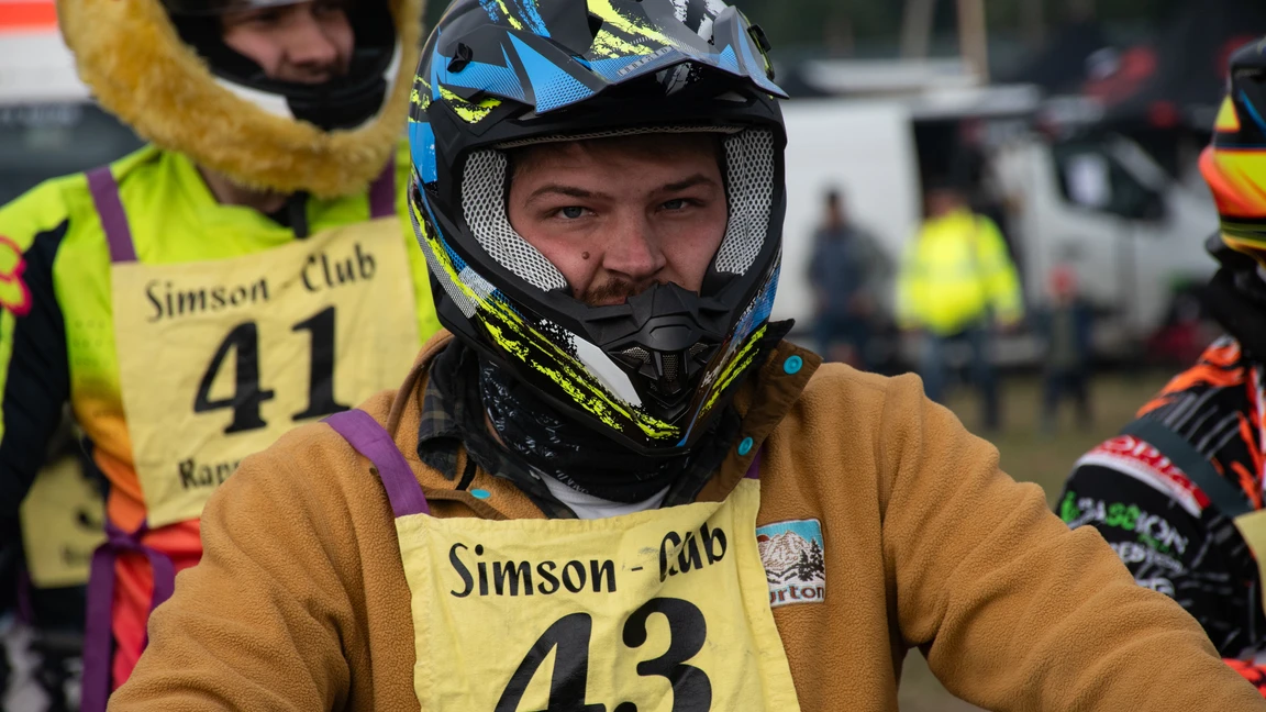 simoncub43-m001 simoncub43-m001