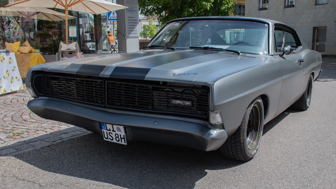 ford-schlitten