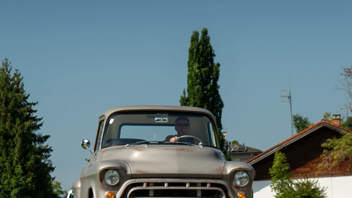 Pickup-Grau