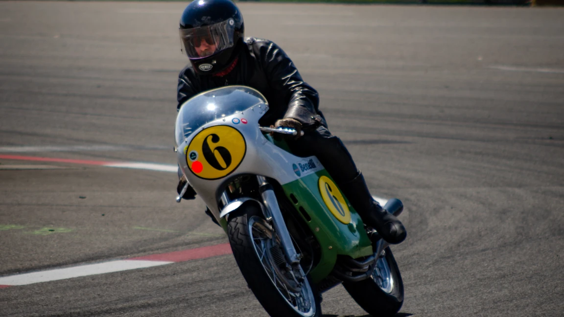 Startnummer 6 Startnummer 6