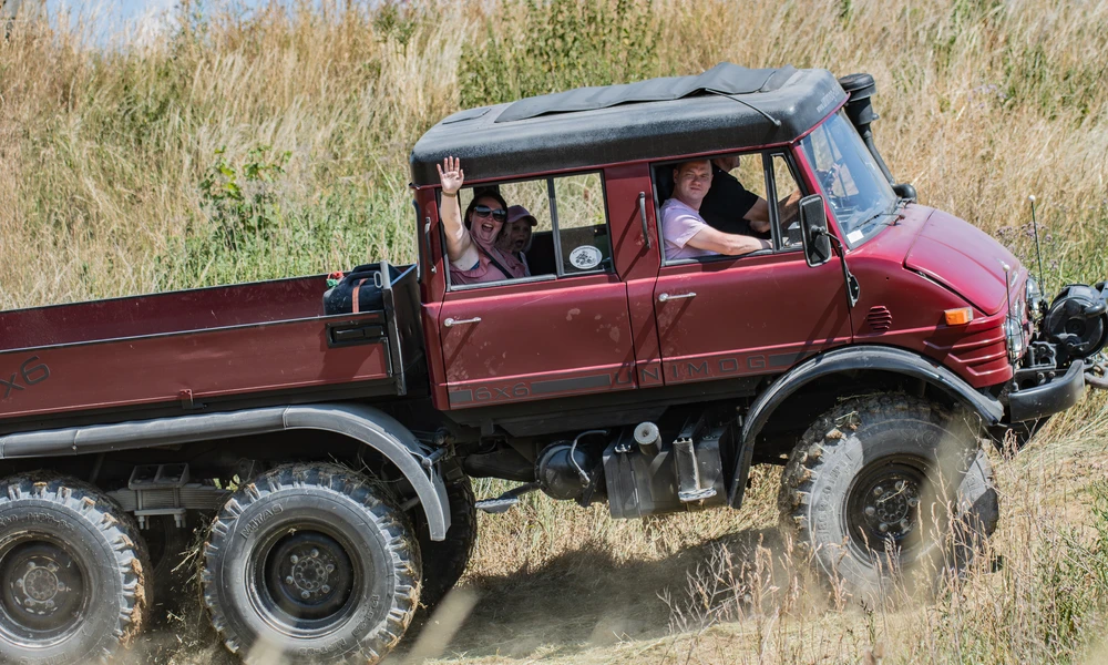 unimog-6x6