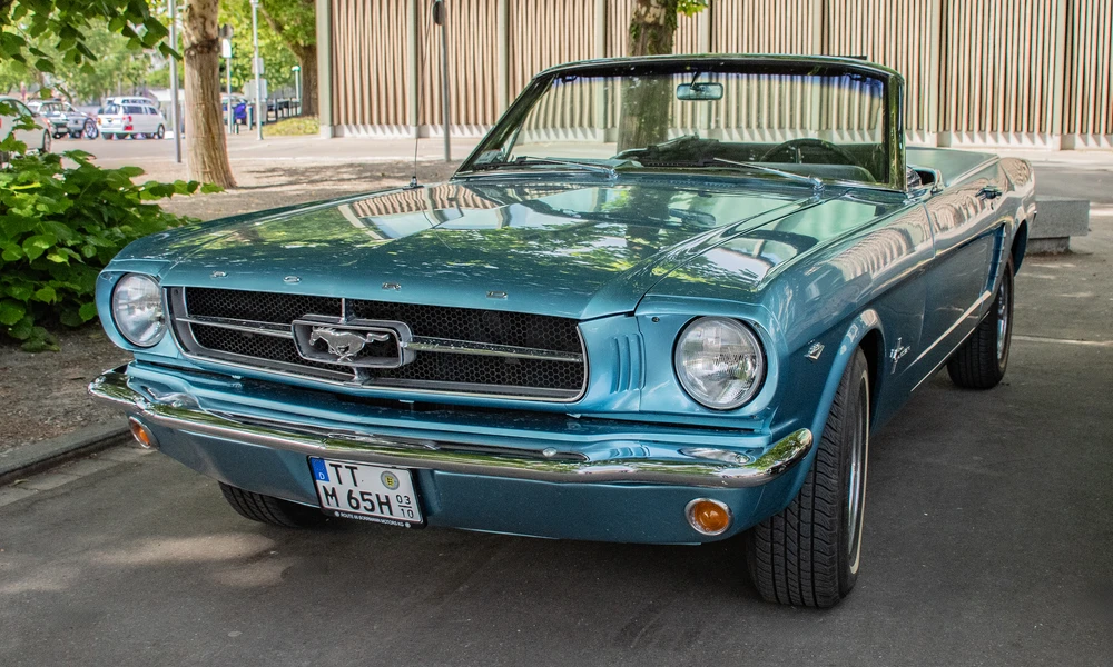 mustang-metallic-blue mustang-metallic-blue