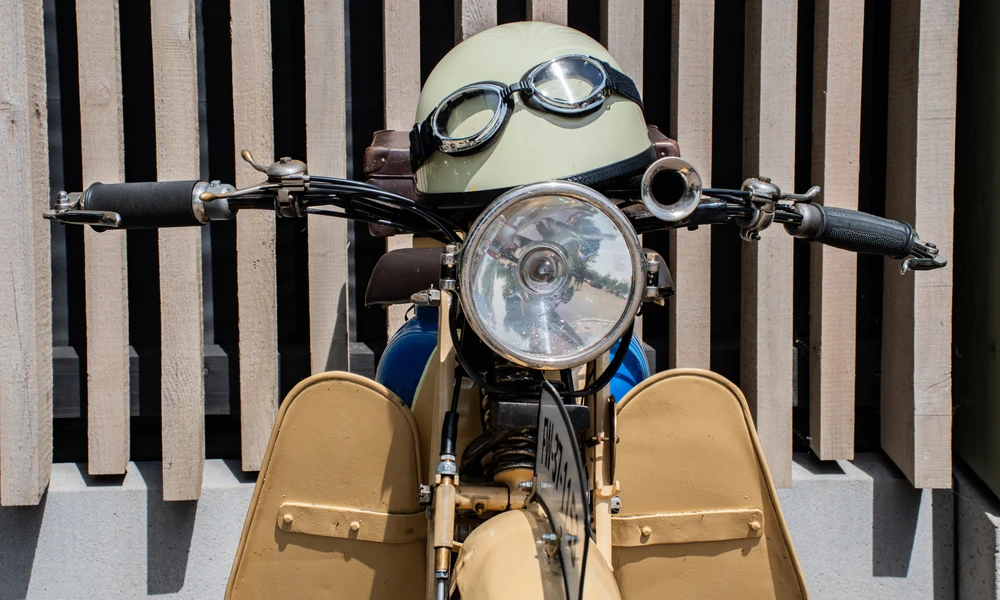 moped-helm