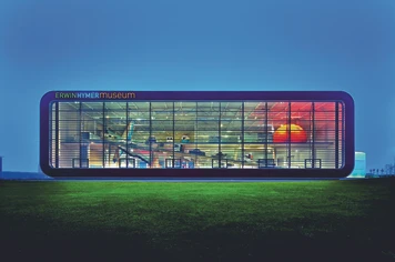 Erwin_Hymer_Museum_Gebaeude_hll_gr