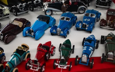 Modellautos in verschiedenen Farben im Automuseum L&ouml;mmenschwil