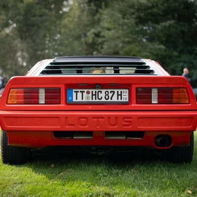 Lotus-Esprit-Turbo-HC-1987-L008