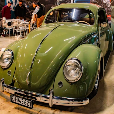 Volkswagen K&auml;fer in gr&uuml;n auf der 19. Oldtimer Messe St.Gallen