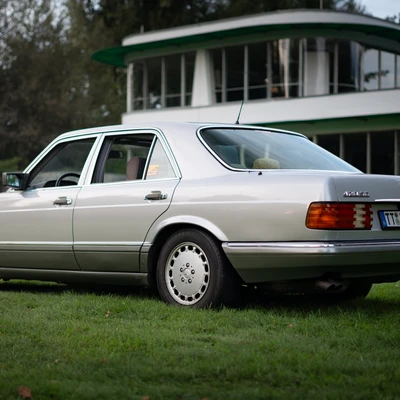 Mercedes-S-Klasse-W126-420SE-1989-L008