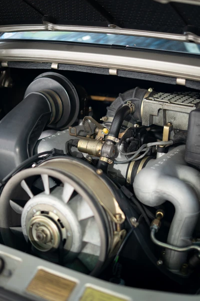 Porsche-Carrera-911-G-1984-L018