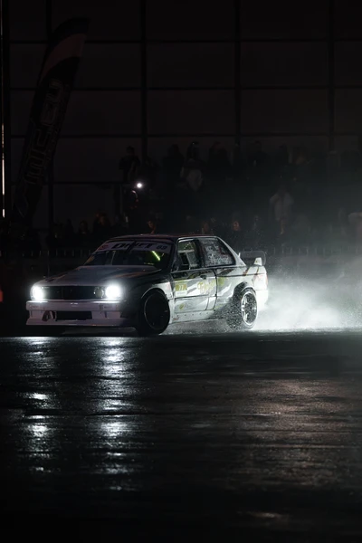 Driftshow mit einem Fahrzeug bei der Tuning World Bodensee 2026