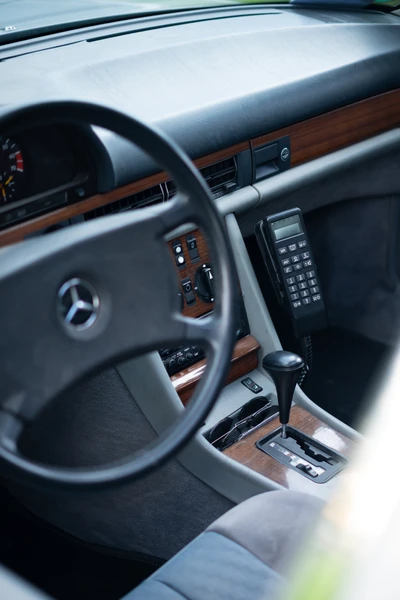 Mercedes-S-Klasse-W126-420SE-1989-L013