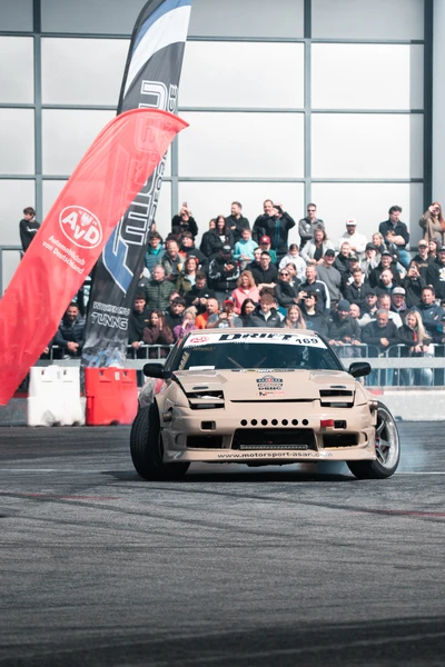 Driftfahrzeug bei der Tuning World Bodensee 2026 in Friedrichshafen