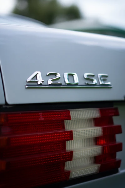 Mercedes-S-Klasse-W126-420SE-1989-L014