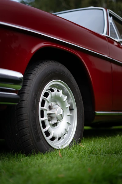 Mercedes-Coup&eacute;-1972-L013