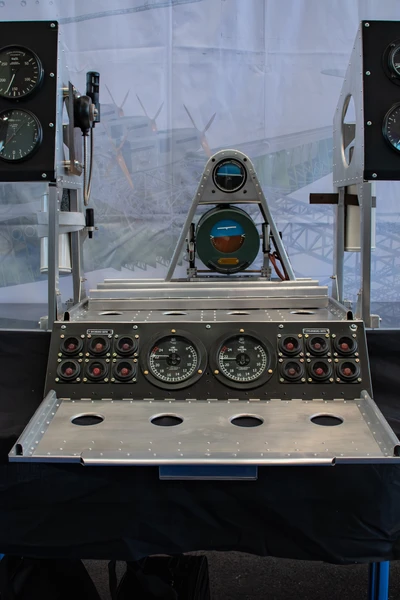 dox-cockpit