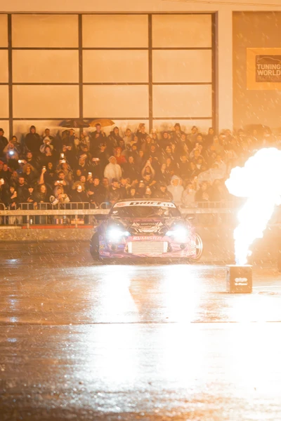 Drift & Beatz Event auf der Tuning World 2026 in Friedrichshafen Sportwagen driftet während des Drift & Beatz Events auf der Tuning World 2026