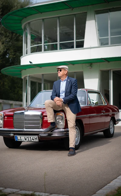 Mercedes-Coup&eacute;-1972-L016