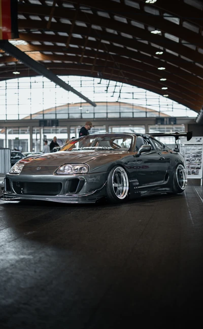 Grauer Toyota Supra mit modifiziertem Fahrwerk auf der Tuning World Bodensee 2026