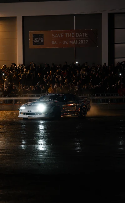 Driftshow mit Auto w&auml;hrend der Tuning World Bodensee 2026
