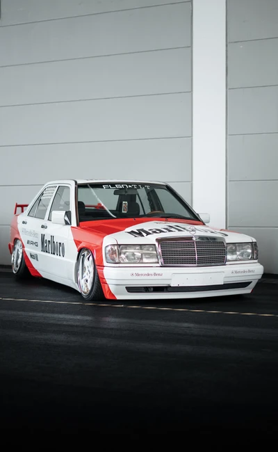 Mercedes-Benz Auto mit Marlboro Design auf der Tuning World Bodensee 2026