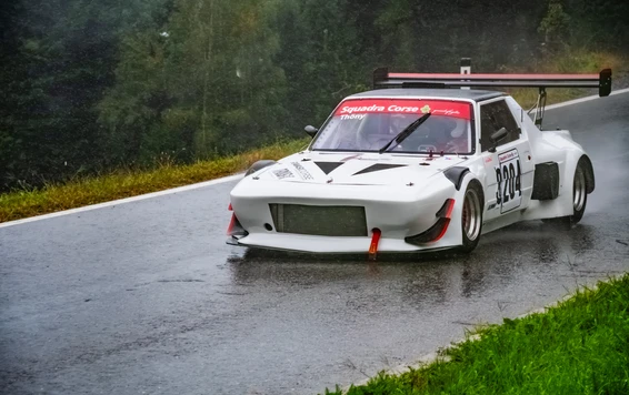eichenberg-rennslalom2026-fiat-X19-im-regen eichenberg-rennslalom2026-fiat-X19-im-regen