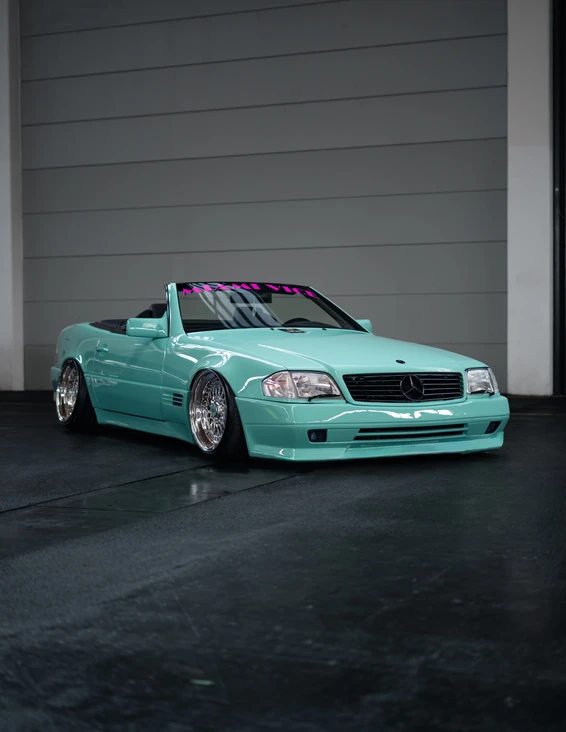 Mercedes-Benz SL 500 Cabriolet in mintgr&uuml;n auf der Tuning World Bodensee 2026