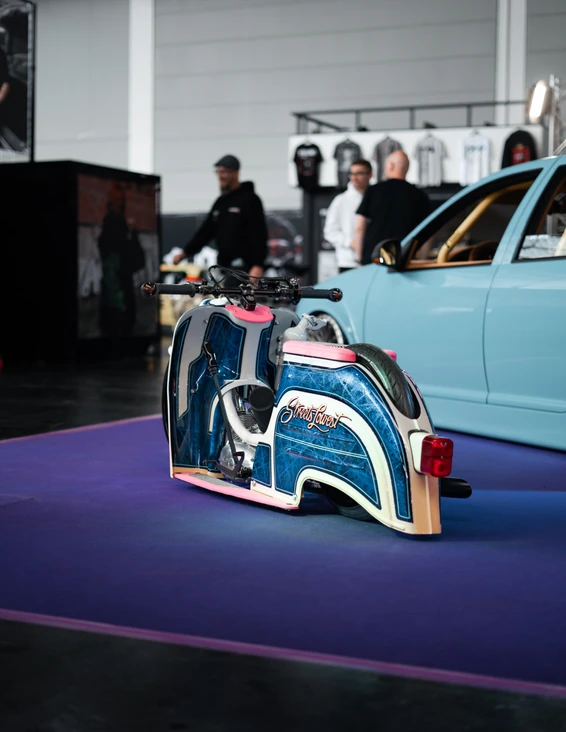 Detailansicht eines individuell gestalteten Motorrades auf der Tuning World Bodensee 2026