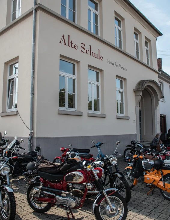 Obereisenbach-Alte-Schule Obereisenbach-Alte-Schule