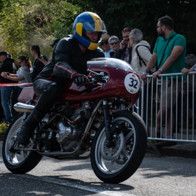 motorrad-m013d