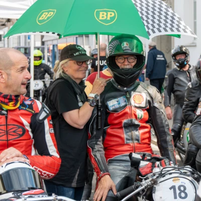 motorradfahrer-L072