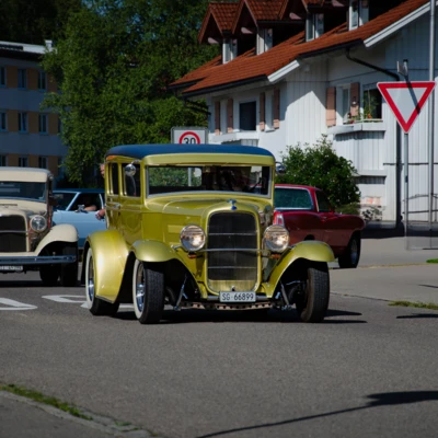 Ford-Gelb