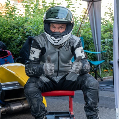 motorradfahrer-L107