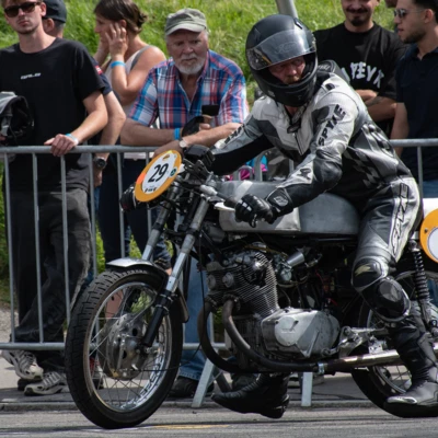 motorradfahrer-m012