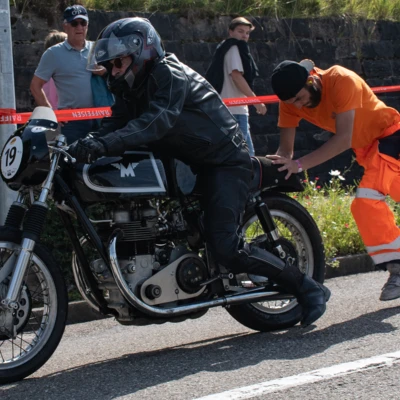 motorradfahrer-m020
