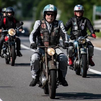 Moped-Crew01